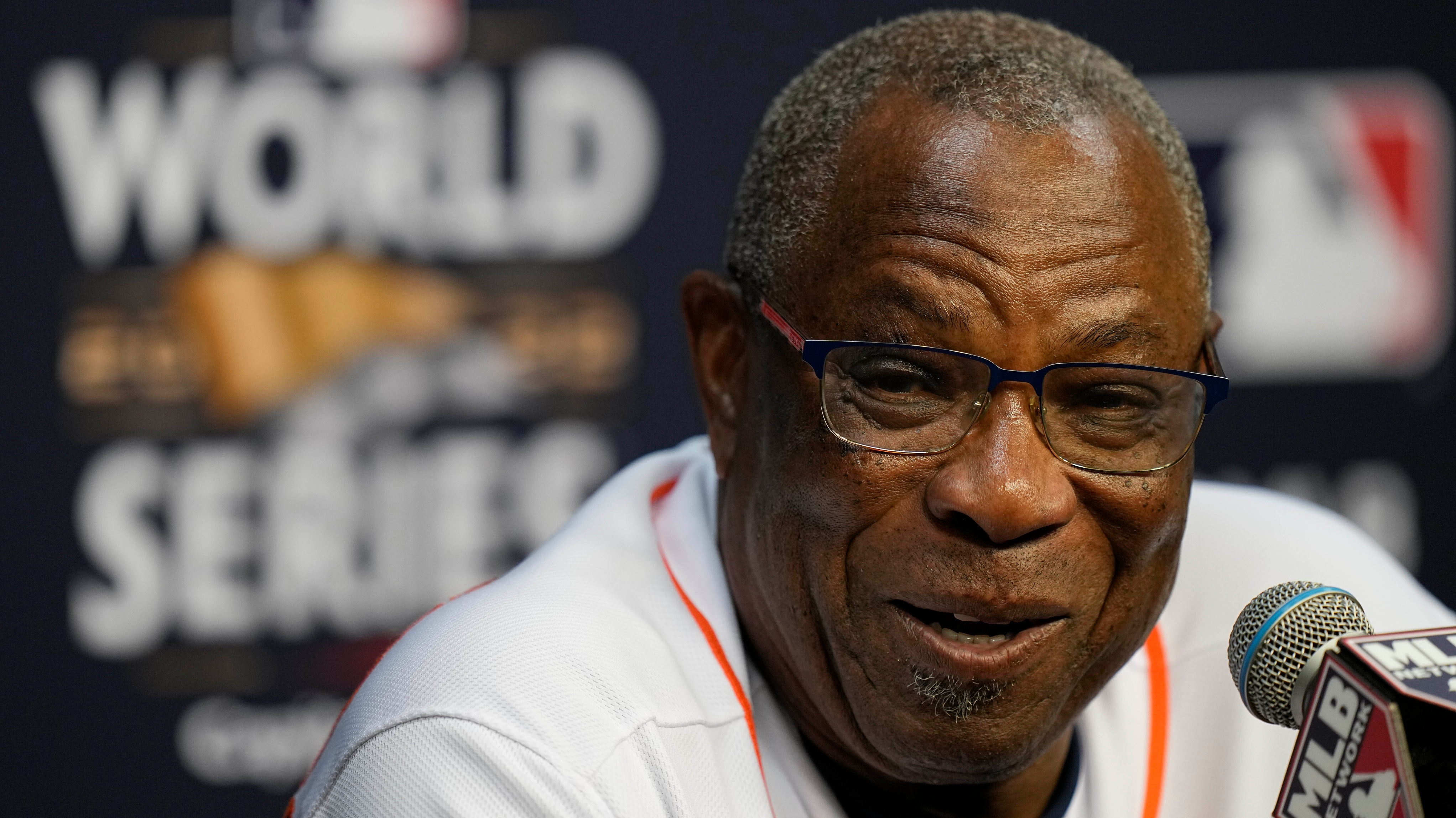 Baker will stick with McCullers as the Astros’ starter in Game 3 at Citizens Bank Park. 